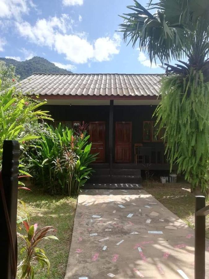 Lattanavongsa Guesthouse And Bungalows Muang Ngoi Dış mekan fotoğraf
