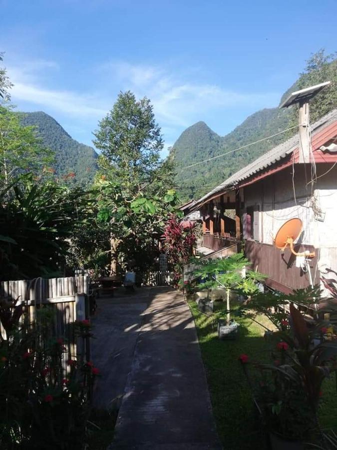 Lattanavongsa Guesthouse And Bungalows Muang Ngoi Dış mekan fotoğraf