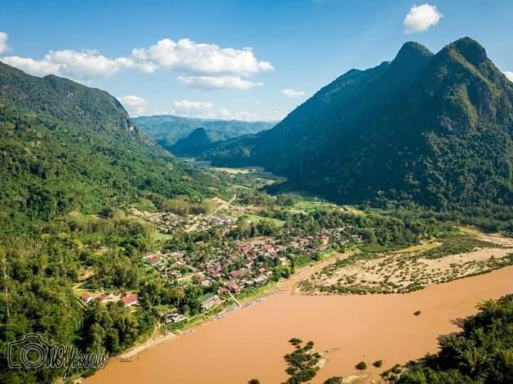 Lattanavongsa Guesthouse And Bungalows Muang Ngoi Dış mekan fotoğraf