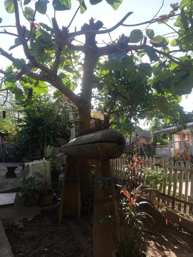 Lattanavongsa Guesthouse And Bungalows Muang Ngoi Dış mekan fotoğraf