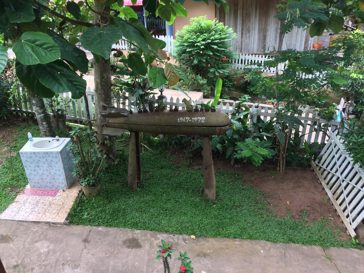 Lattanavongsa Guesthouse And Bungalows Muang Ngoi Dış mekan fotoğraf