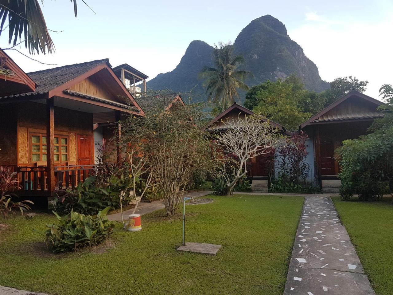 Lattanavongsa Guesthouse And Bungalows Muang Ngoi Dış mekan fotoğraf