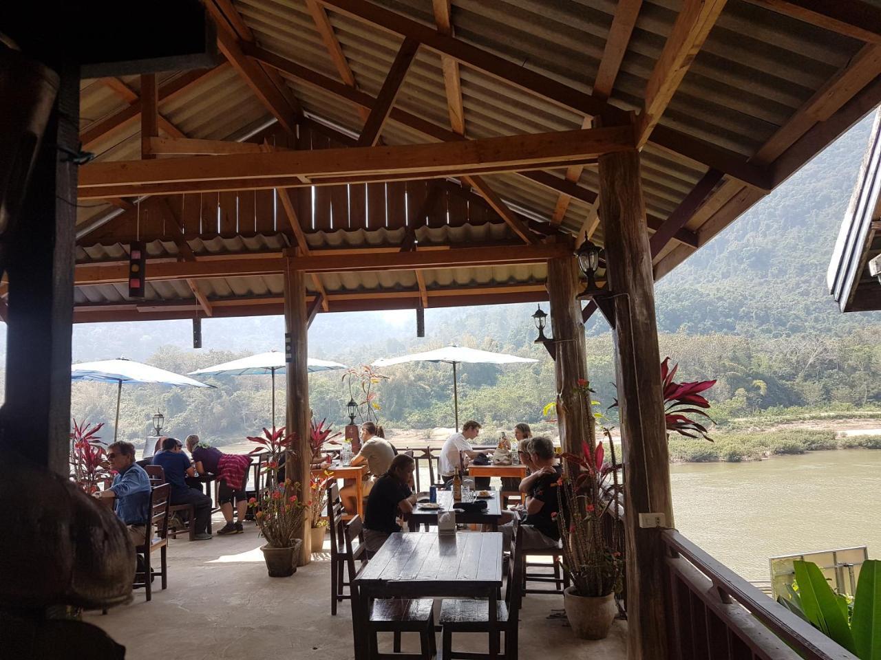 Lattanavongsa Guesthouse And Bungalows Muang Ngoi Dış mekan fotoğraf