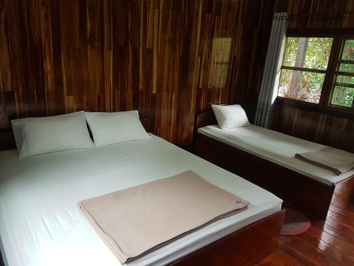 Lattanavongsa Guesthouse And Bungalows Muang Ngoi Dış mekan fotoğraf