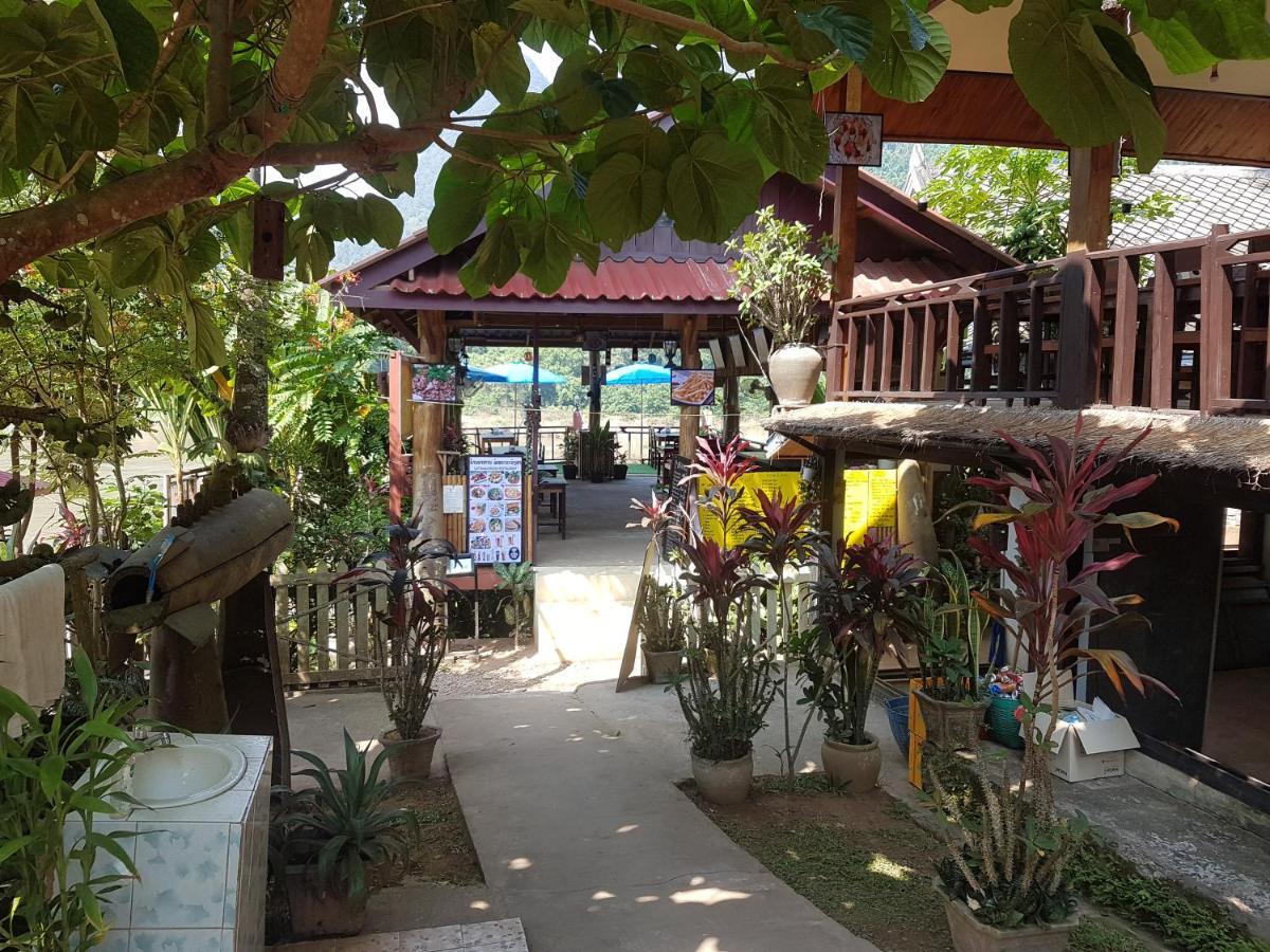 Lattanavongsa Guesthouse And Bungalows Muang Ngoi Dış mekan fotoğraf
